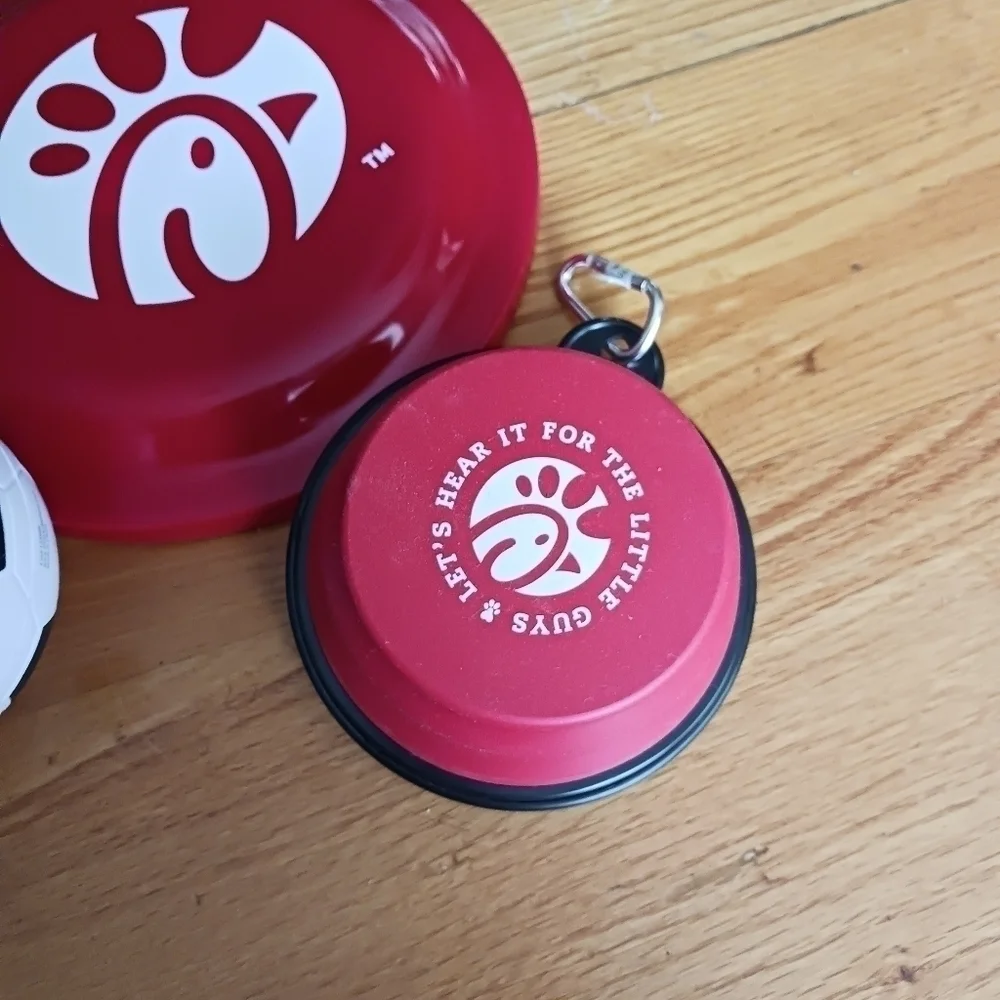 Chickfila Let's Hear It For The Little Guys Pet Set